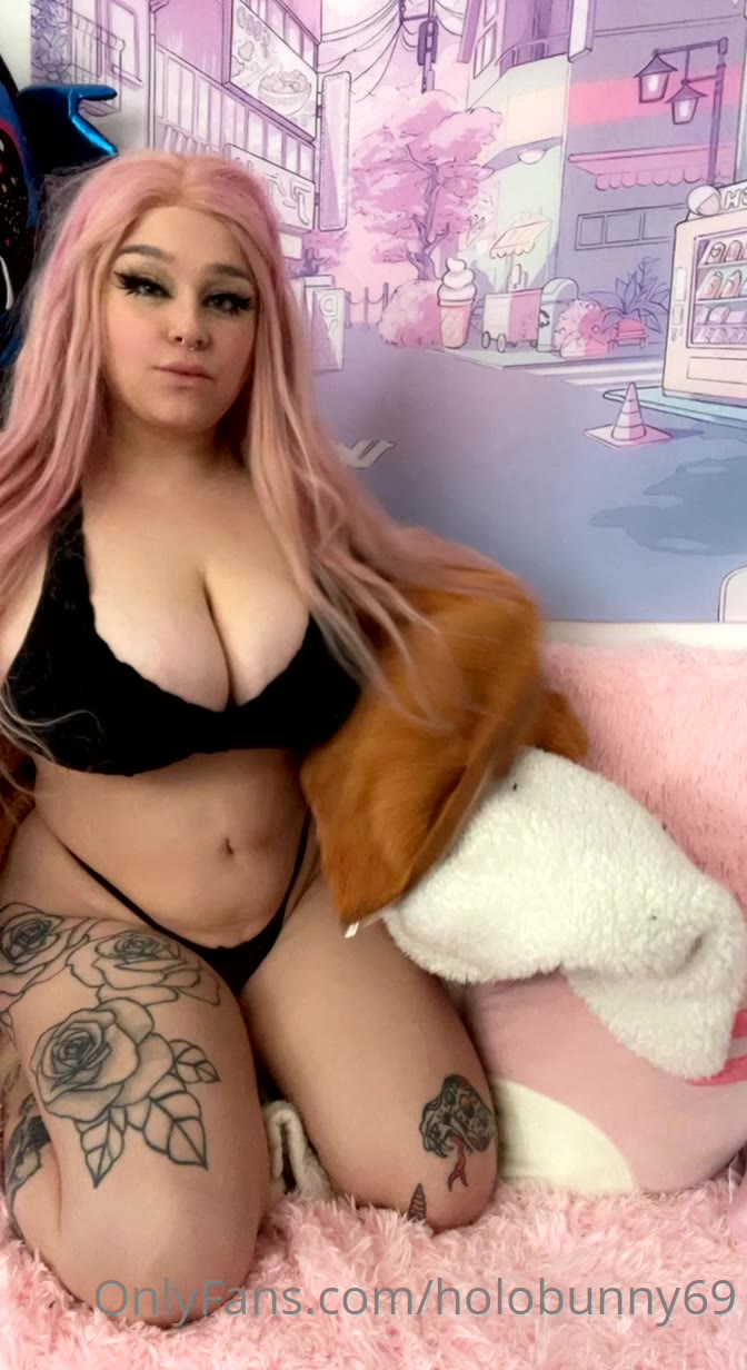 Holobunny69 OF Leaked - 1.44 GB archive leaked 